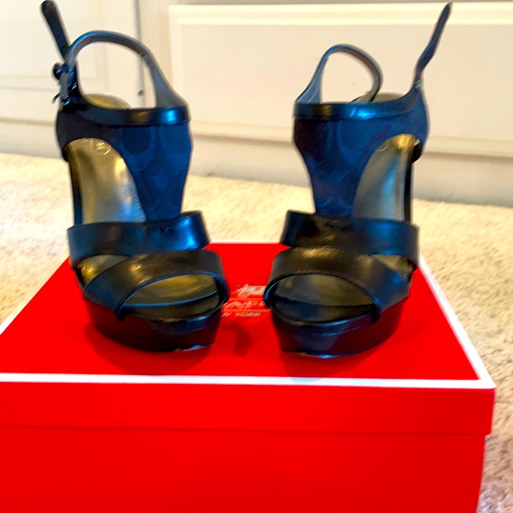 Coach semi mat black heel with coach pattern size 6.5 great condition